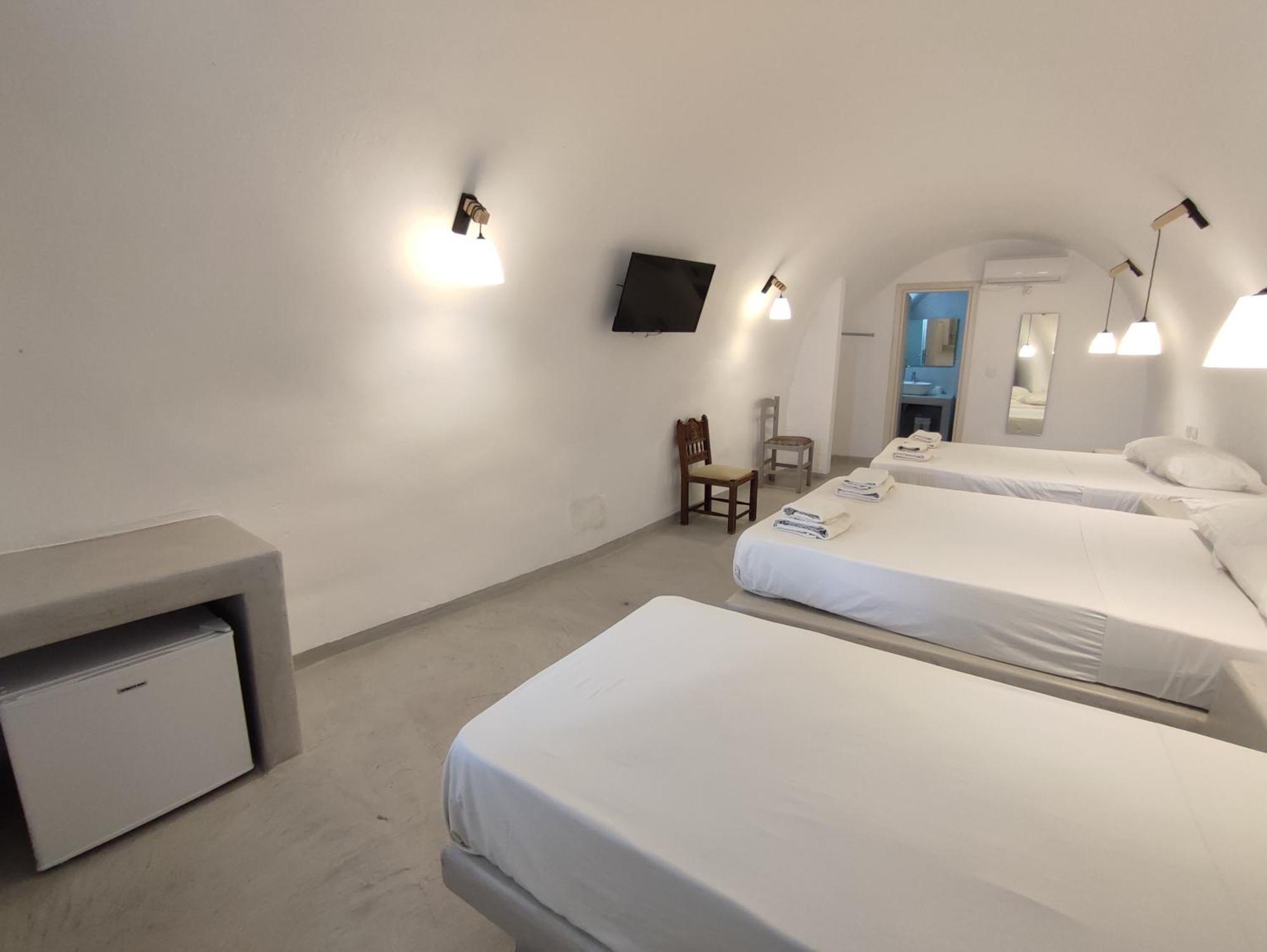Fira Comfort Rooms 外观 照片