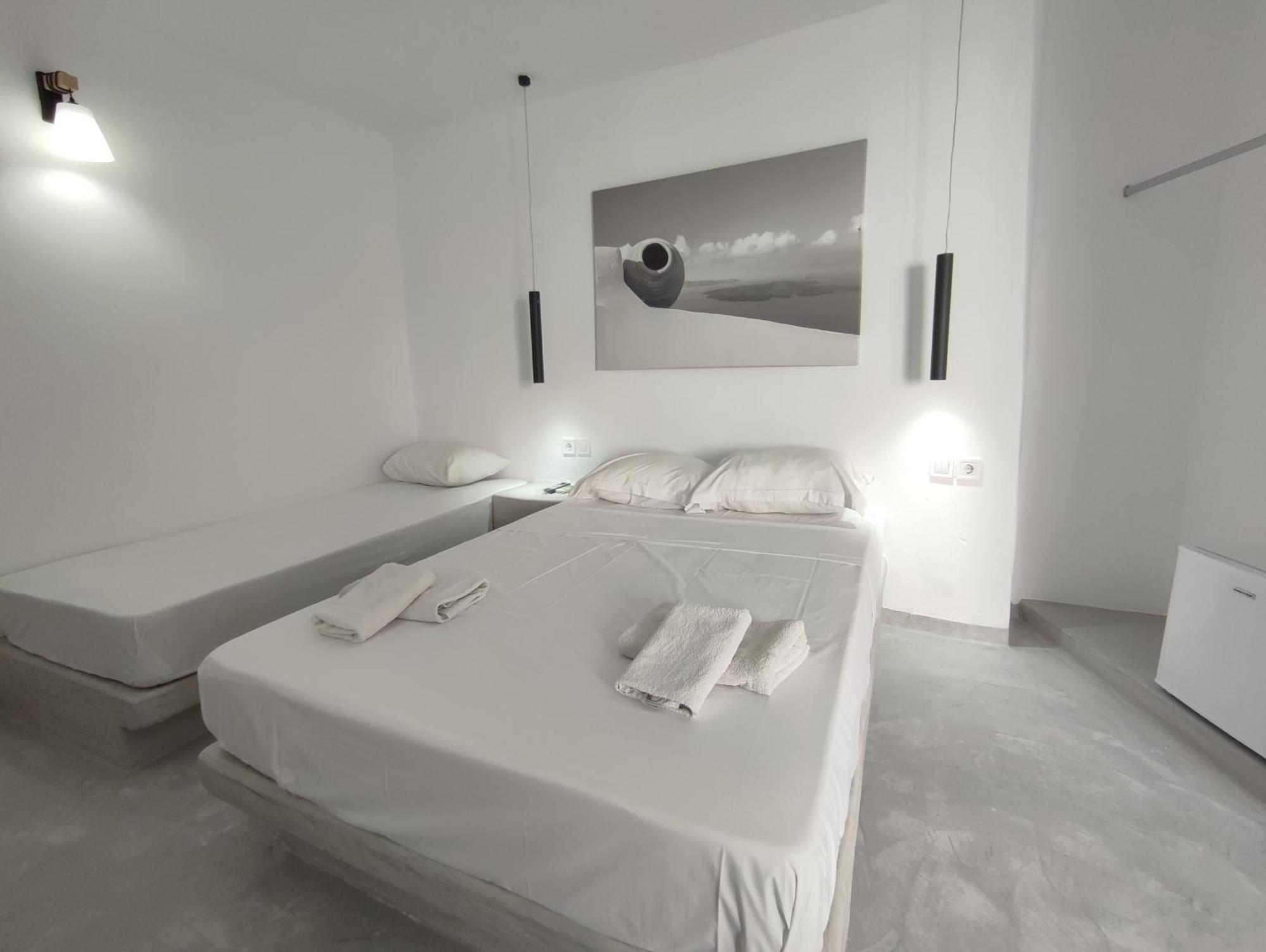 Fira Comfort Rooms 外观 照片