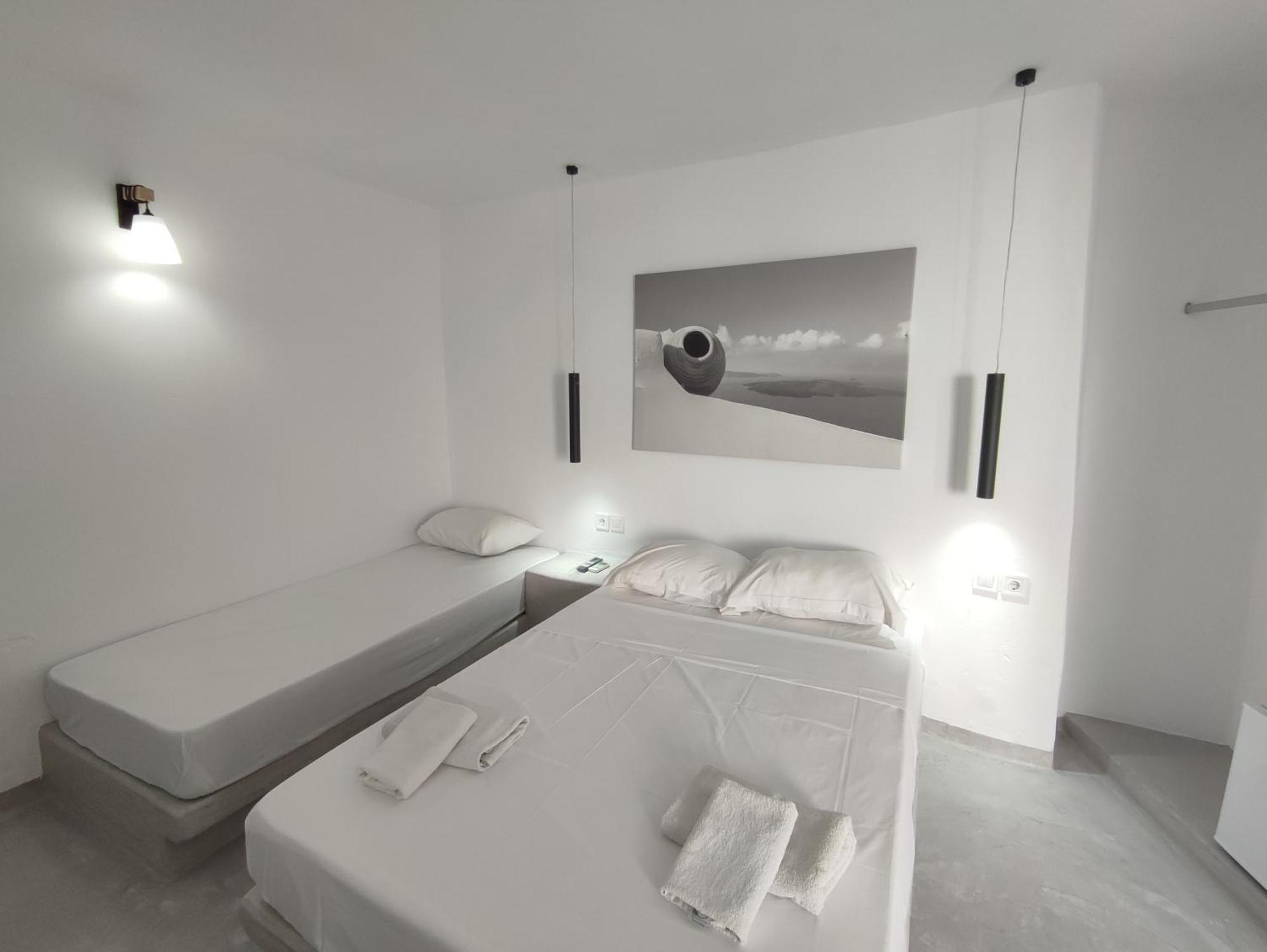 Fira Comfort Rooms 外观 照片