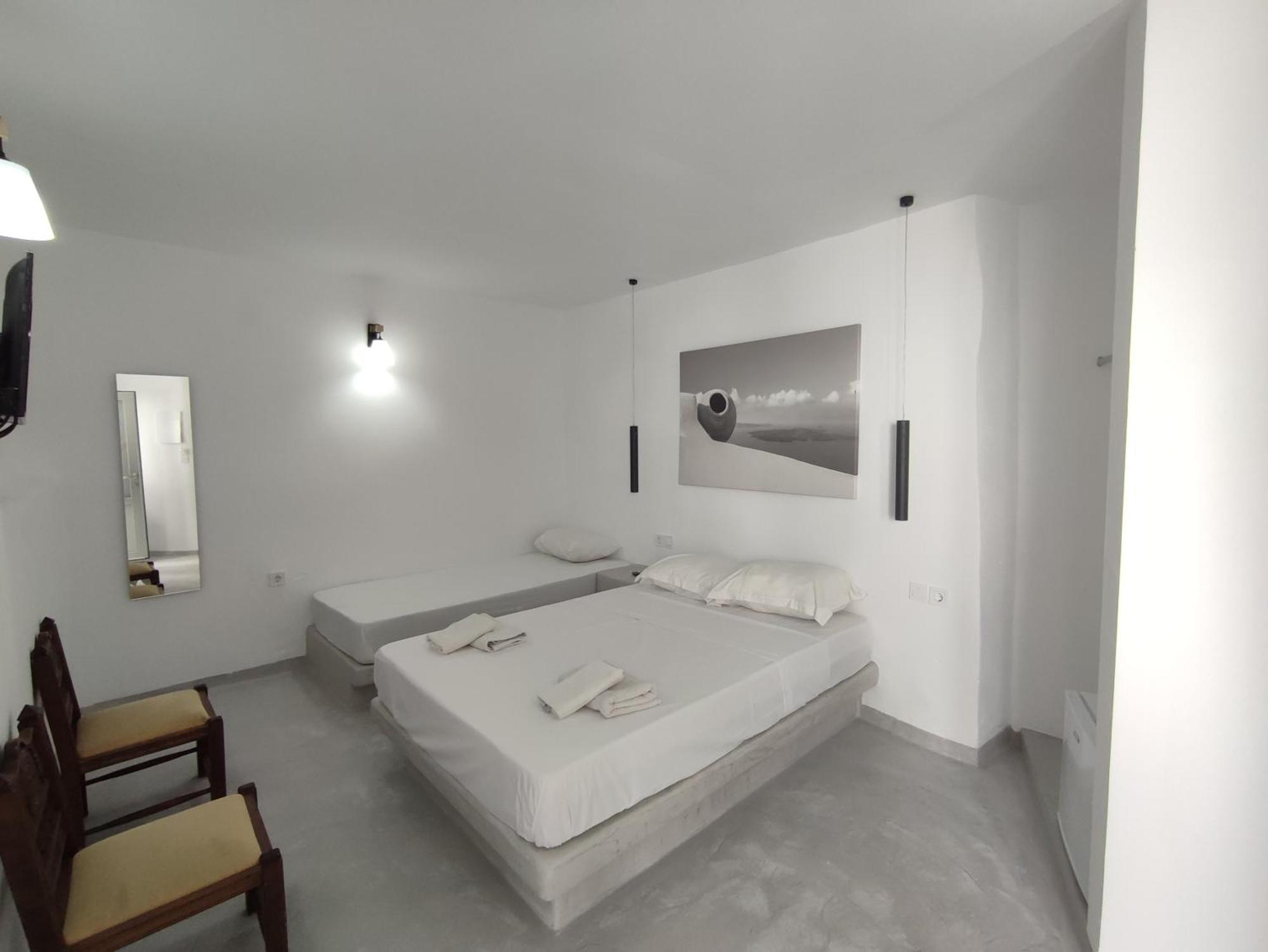Fira Comfort Rooms 外观 照片
