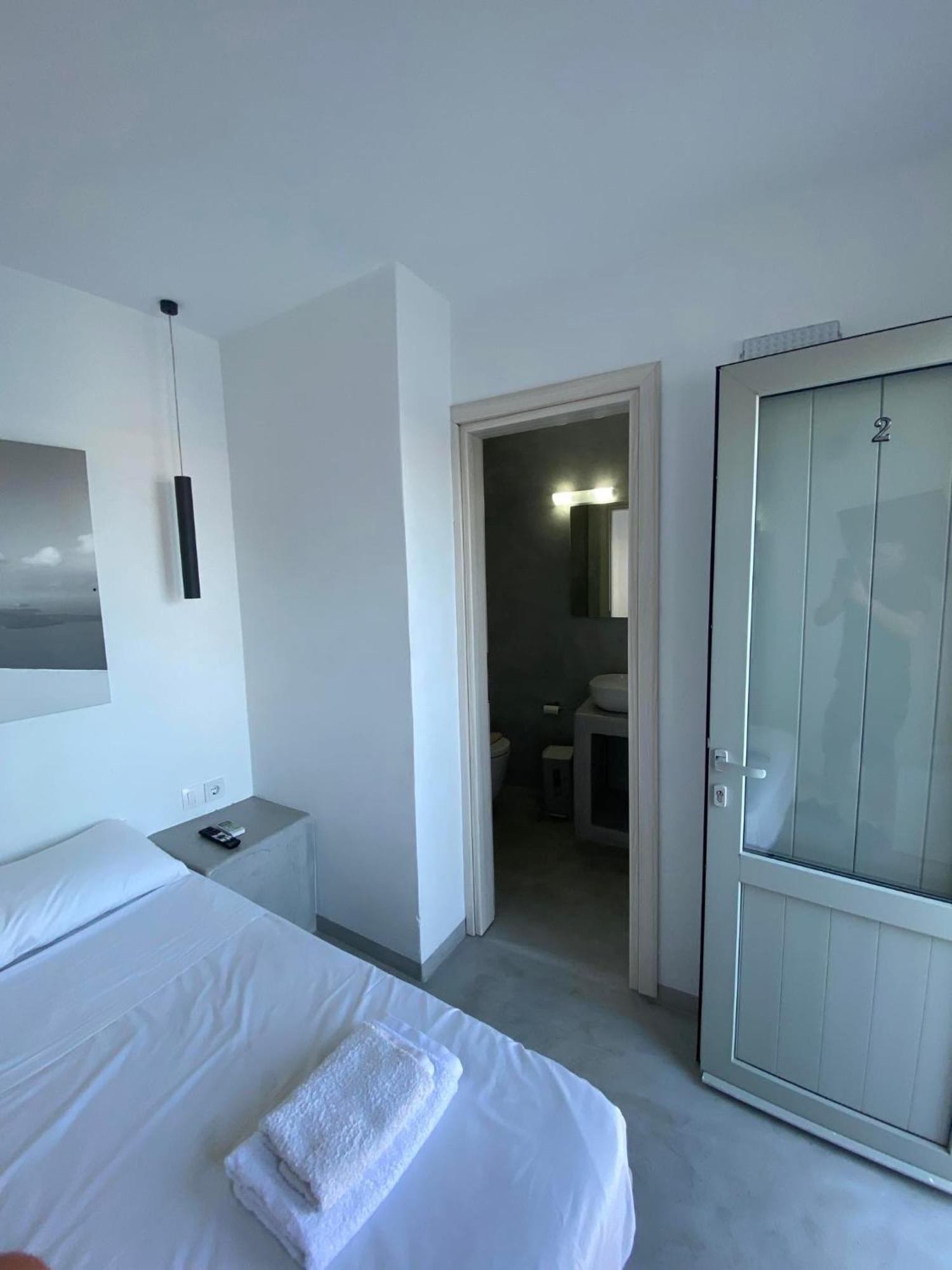 Fira Comfort Rooms 外观 照片