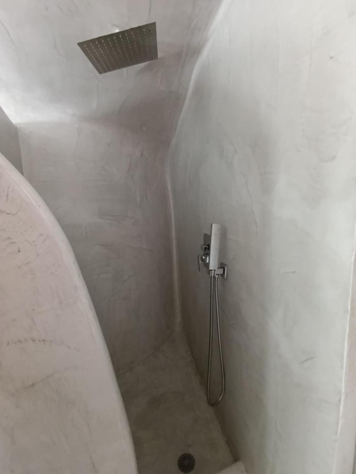 Fira Comfort Rooms 外观 照片